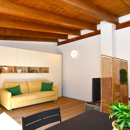 Bocconi Fond Prada Ieo Spettacolare Attico Con Terrazzo Apartment Milan Luaran gambar