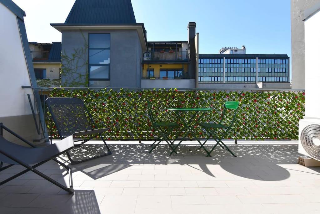 Bocconi Fond Prada Ieo Spettacolare Attico Con Terrazzo Apartment Milan Luaran gambar